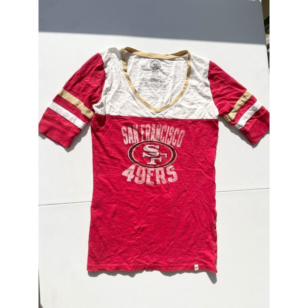 San Francisco 49ers Women’s V-Neck Tee Medium Red Gold NFL ’47 Brand